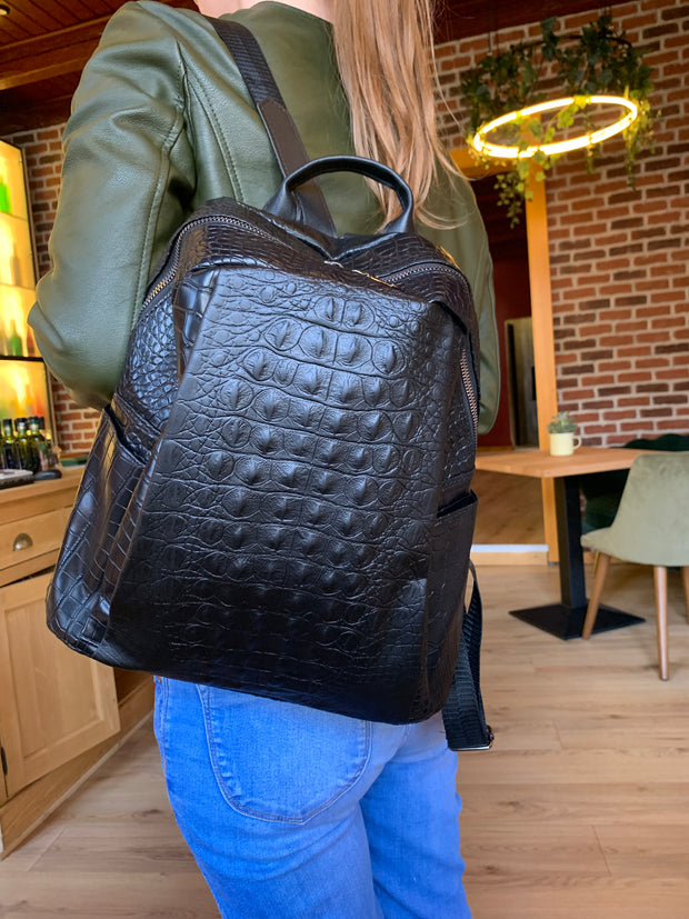 Rucsac negru crocodil Gaia - TIARA CONCEPT STORE